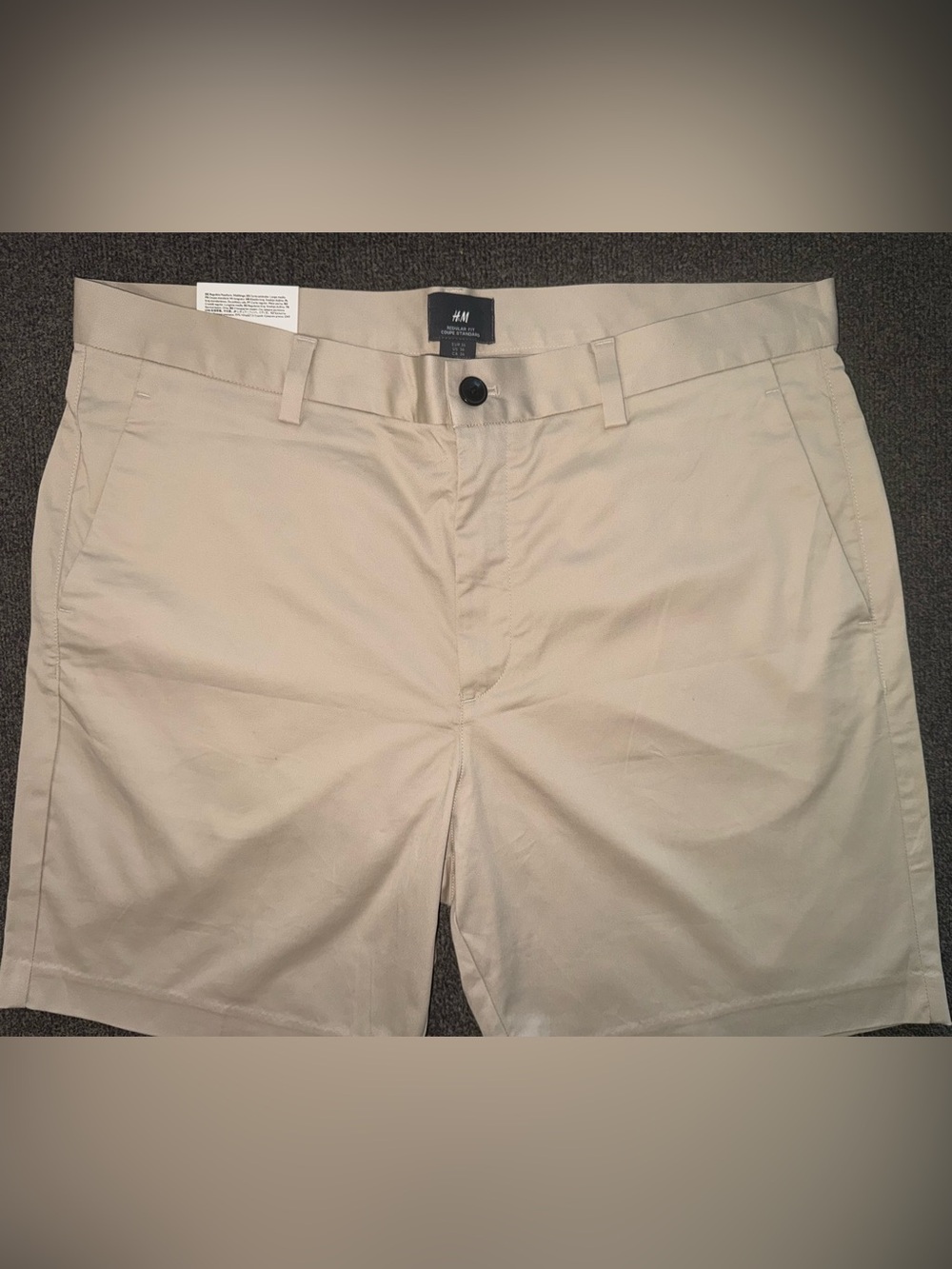 NWT H&M Men's Regular Fit Mid-Length Chino Shorts - Beige/Khaki (Size US W36)